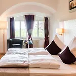 Romantik Schloss Hohenstein Otel