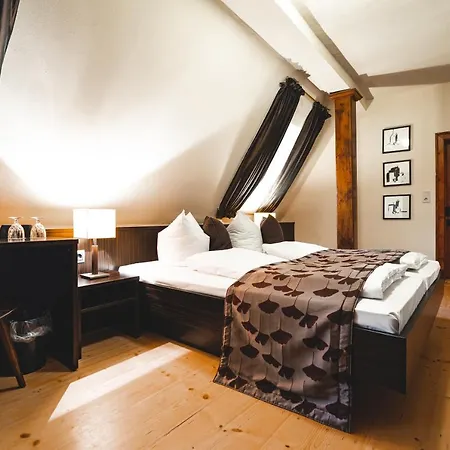 Romantik Schloss Hohenstein 4*