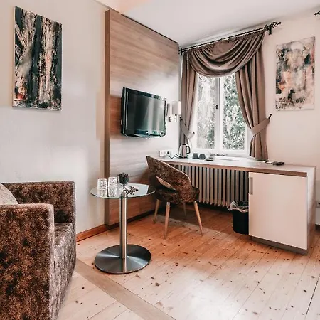 Romantik Hotel Schloss Hohenstein Hotell 4*