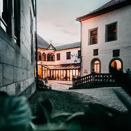 Romantik Hotel Schloss Hohenstein 4*