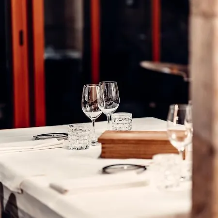Hotell Romantik Hotel Schloss Hohenstein 4*