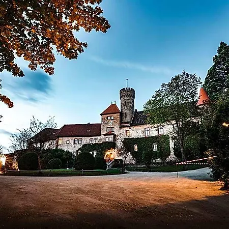 Romantik Schloss Hohenstein 4* Ahorn