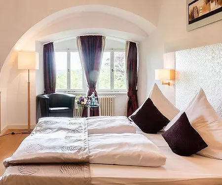 Romantik Hotel Schloss Hohenstein Hotell