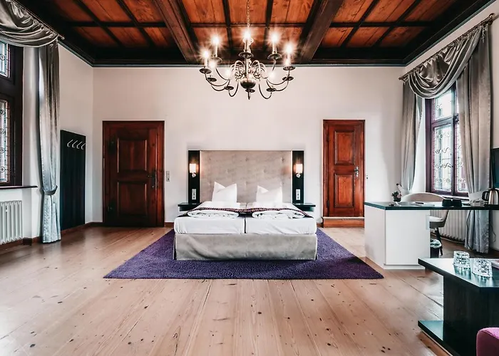 Hotel Romantik Schloss Hohenstein 4*